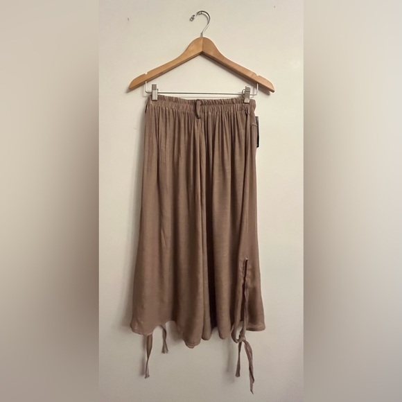 Women’s Cropped Palazzo Pants Mushroom Taupe MEDIUM NWT - Picture 2 of 5